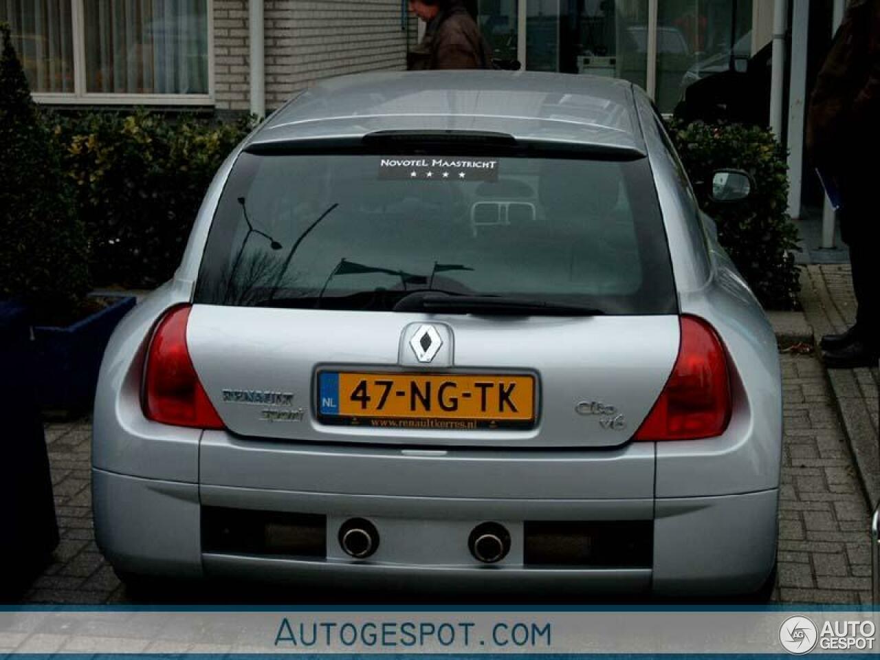 Renault Clio V6