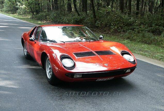 Lamborghini Miura P400