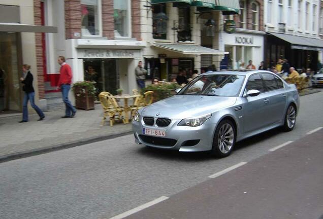 BMW M5 E60 2005