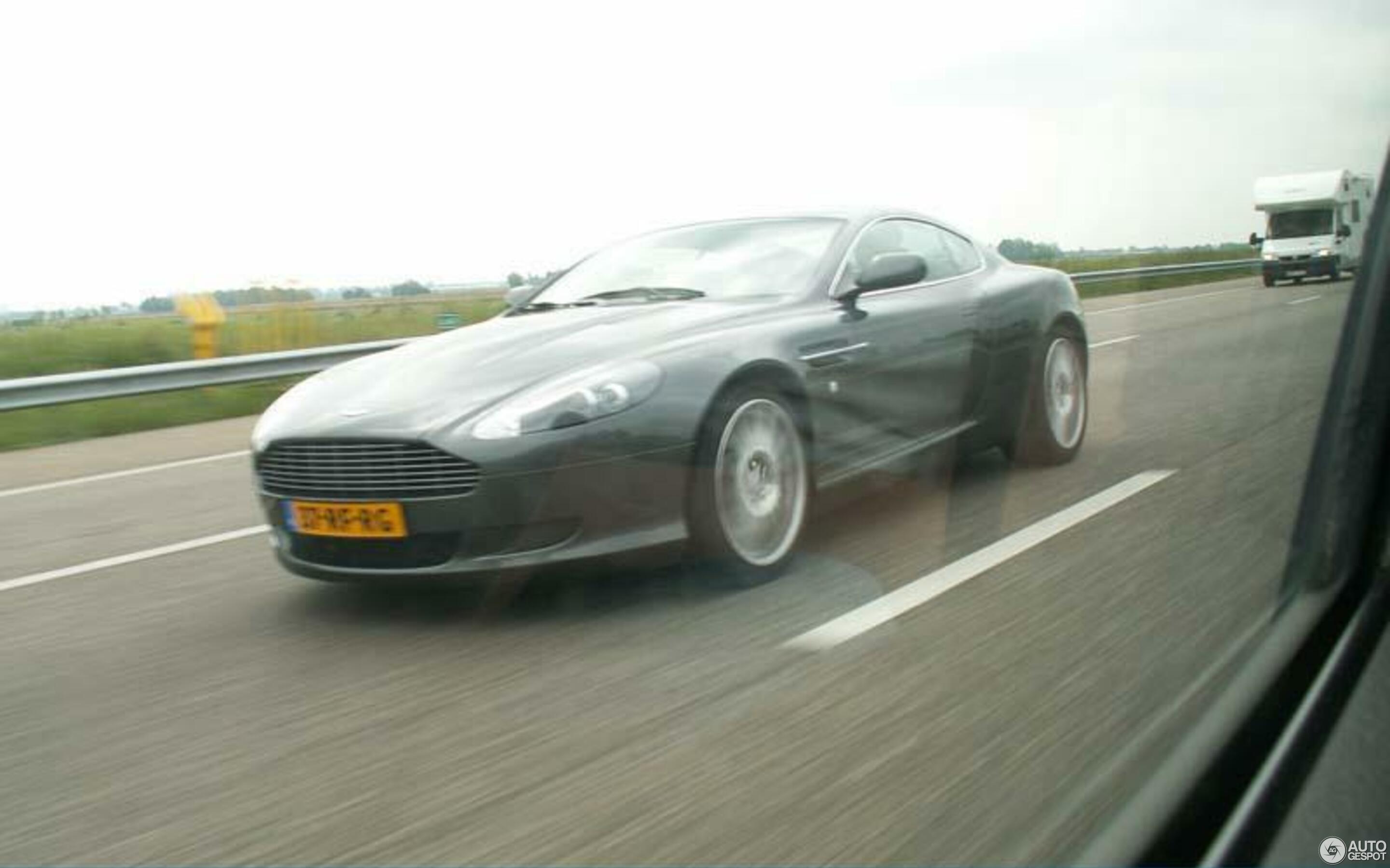 Aston Martin DB9