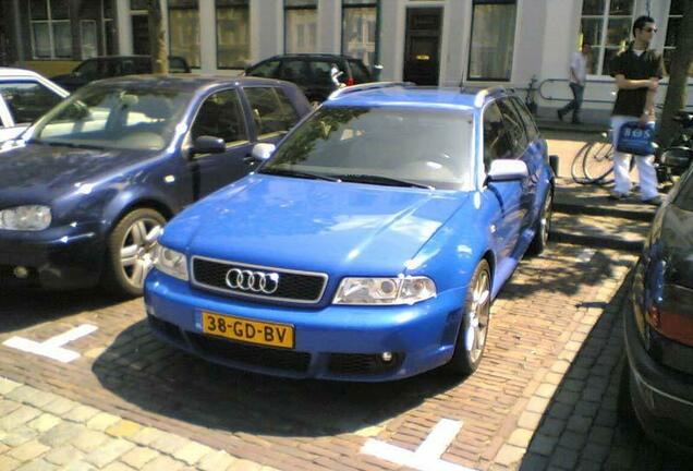 Audi RS4 Avant B5