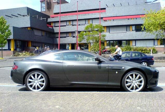 Aston Martin DB9