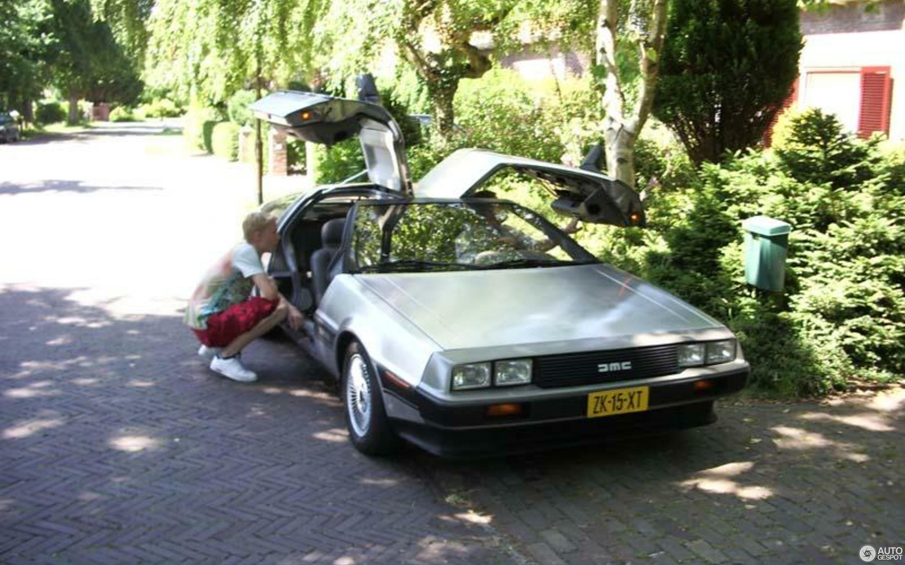 DeLorean DMC-12