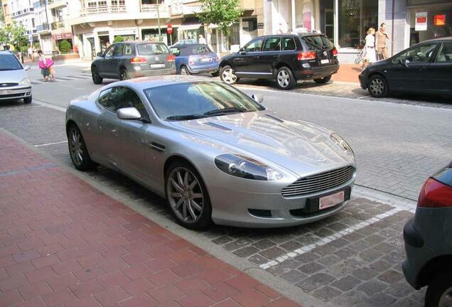 Aston Martin DB9