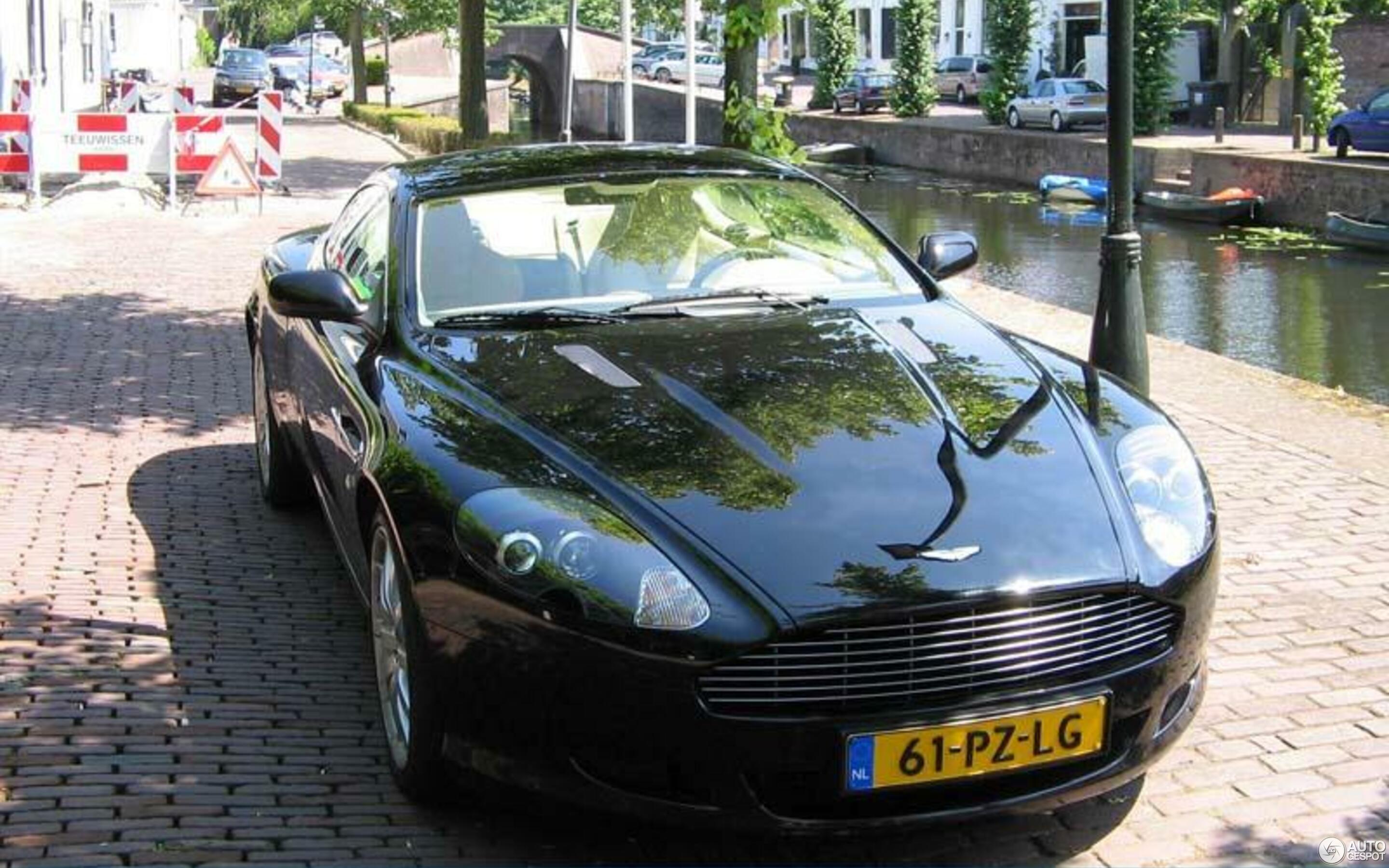 Aston Martin DB9