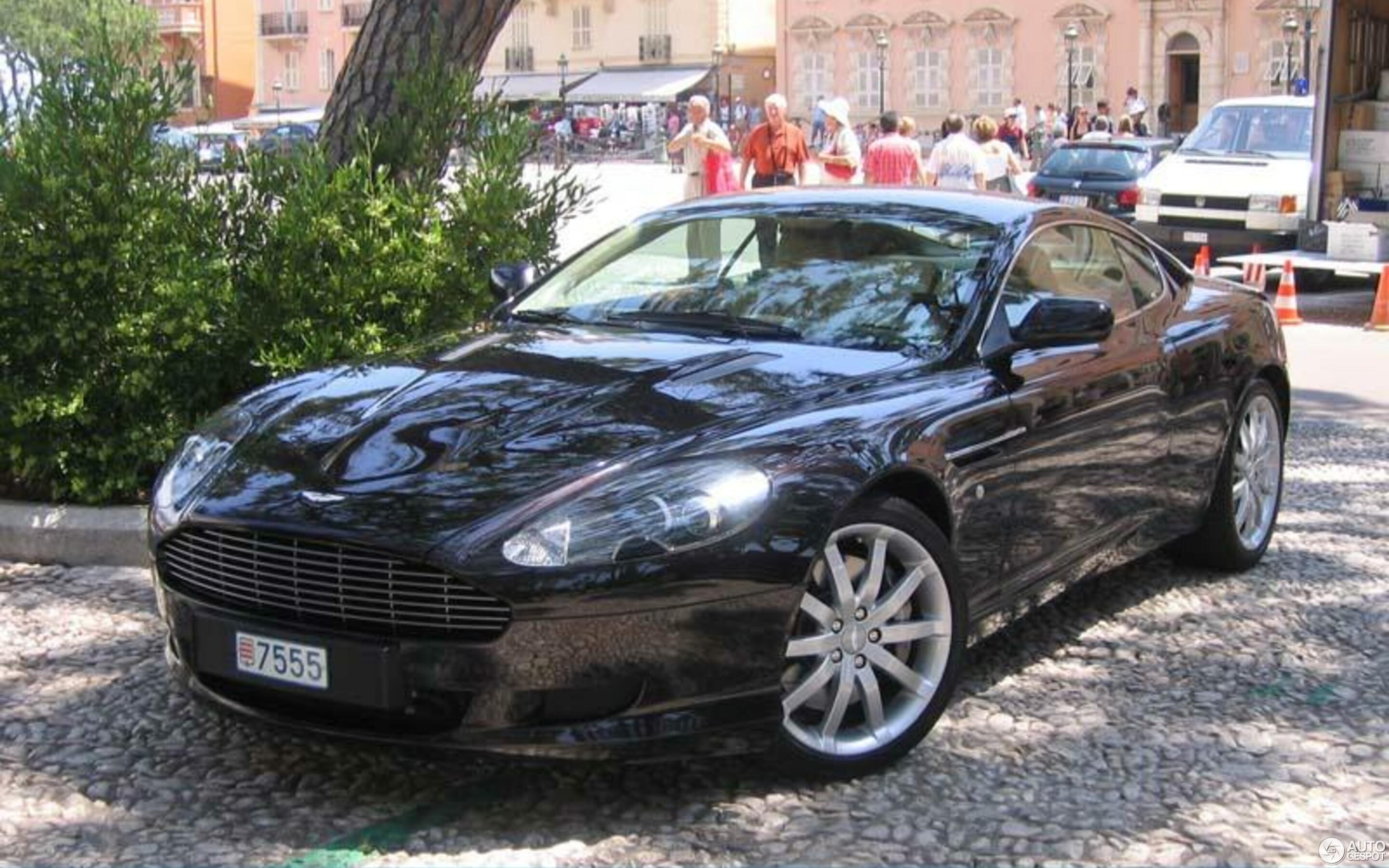 Aston Martin DB9