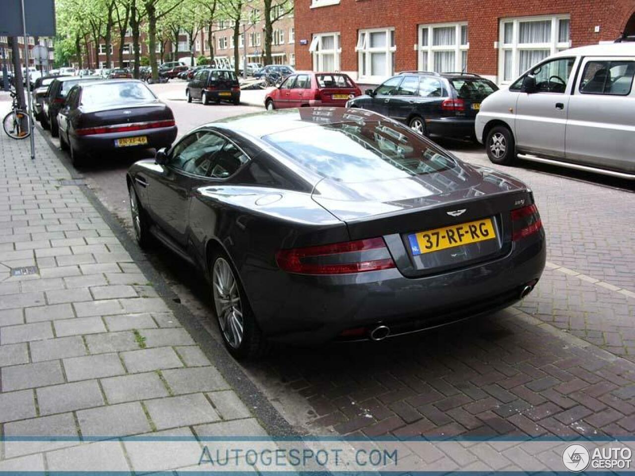 Aston Martin DB9