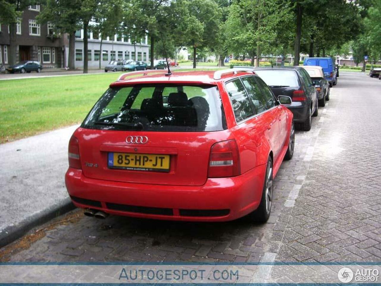 Audi RS4 Avant B5