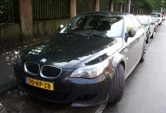 BMW M5 E60 2005