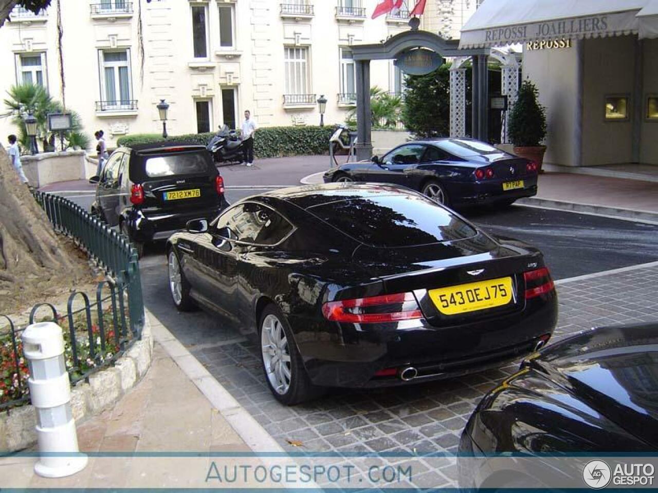 Aston Martin DB9