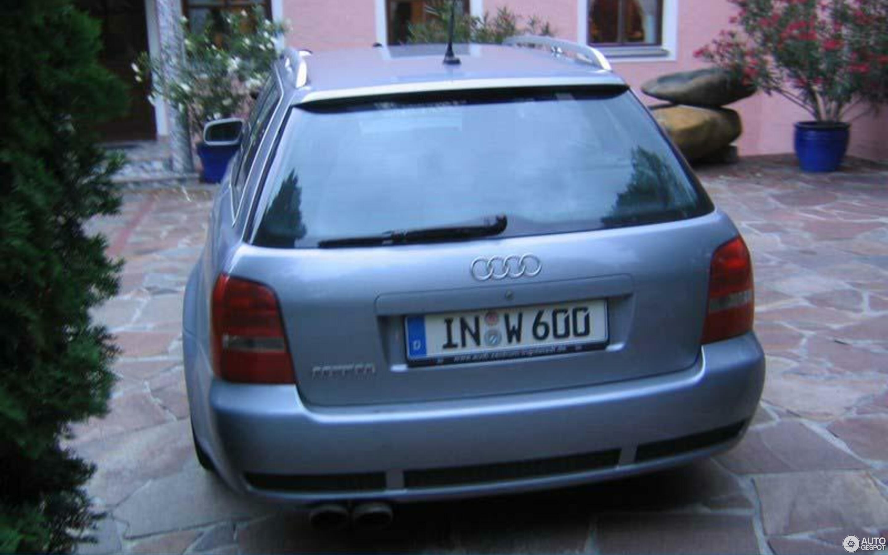 Audi RS4 Avant B5