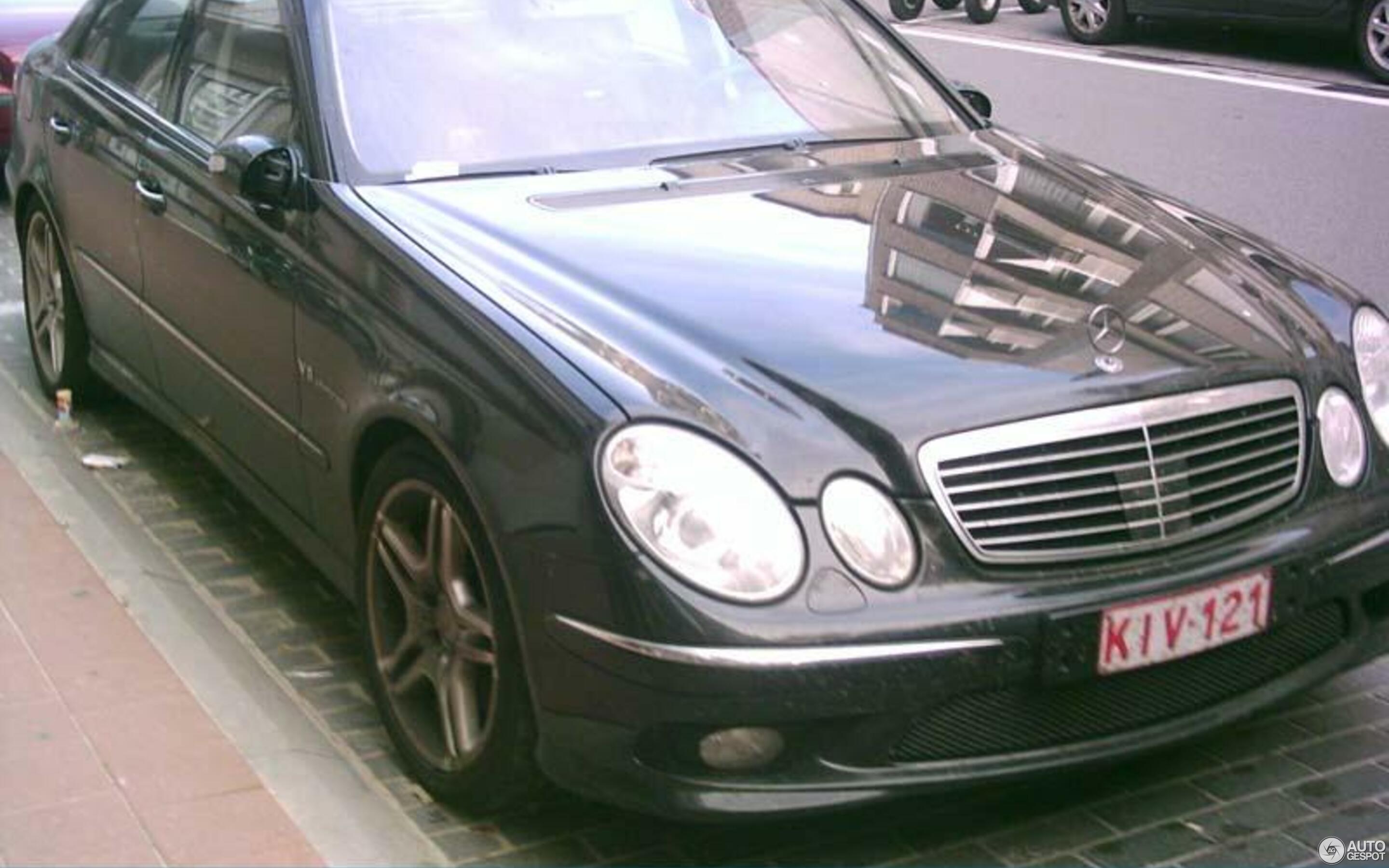 Mercedes-Benz E 55 AMG