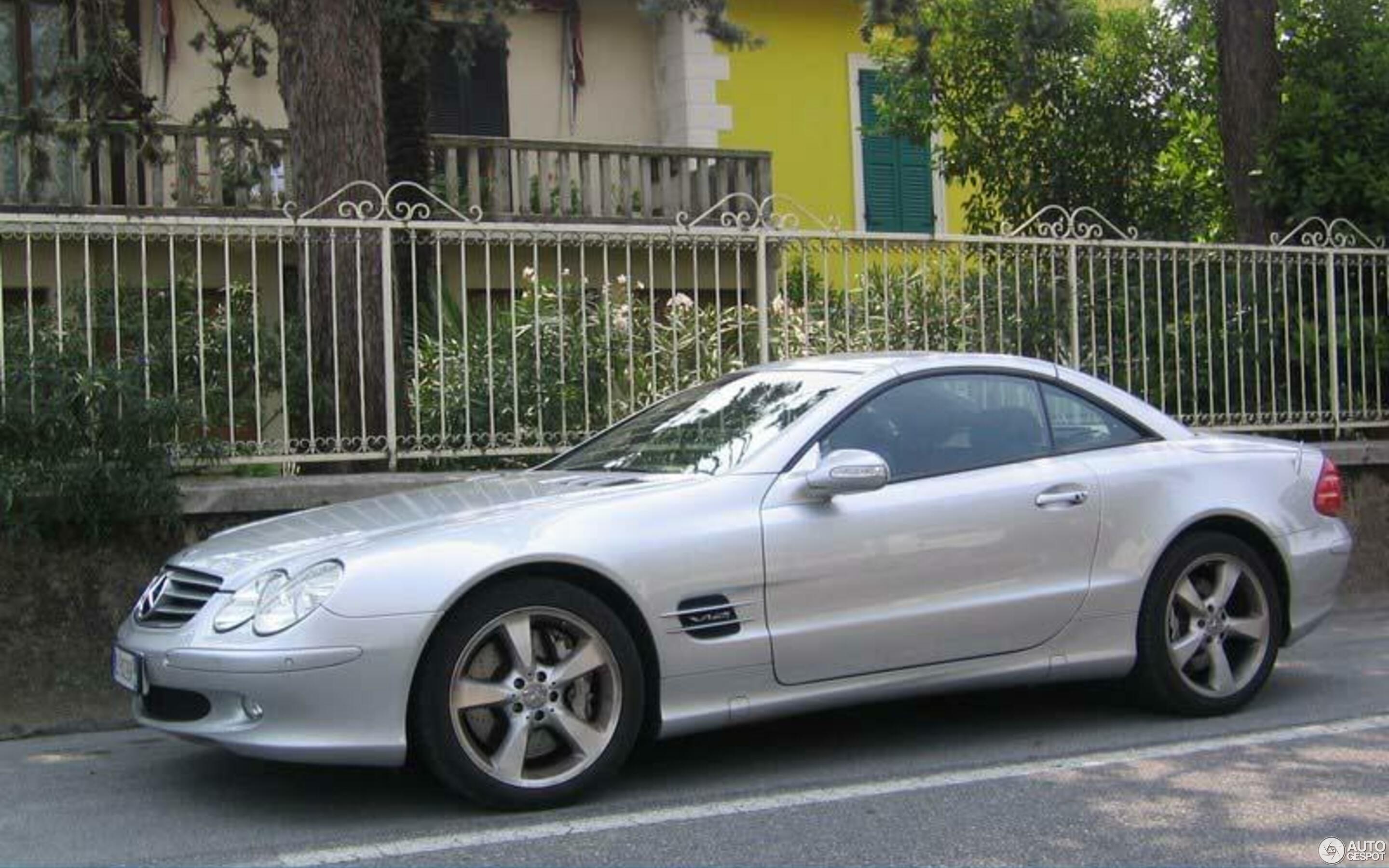 Mercedes-Benz SL 600 R230