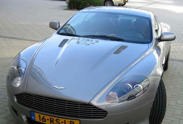 Aston Martin DB9