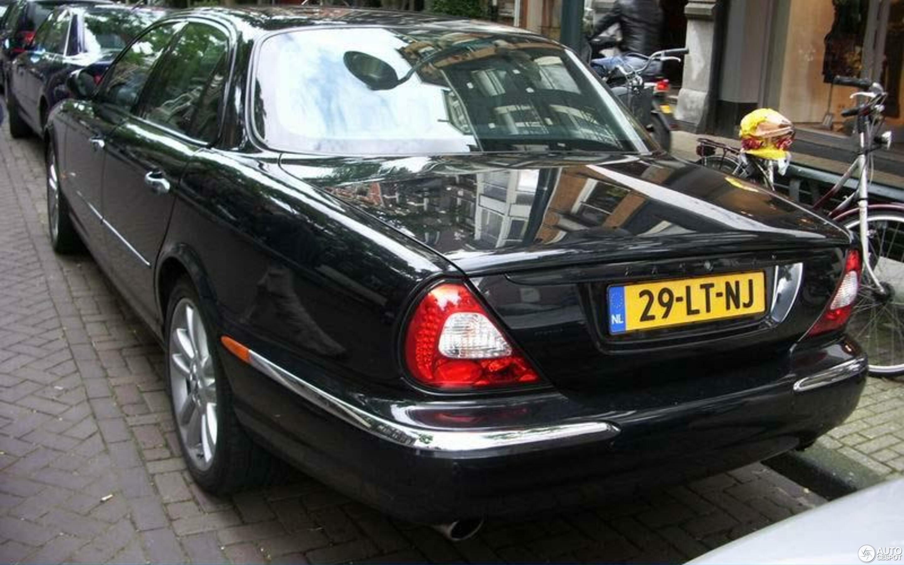 Jaguar XJR