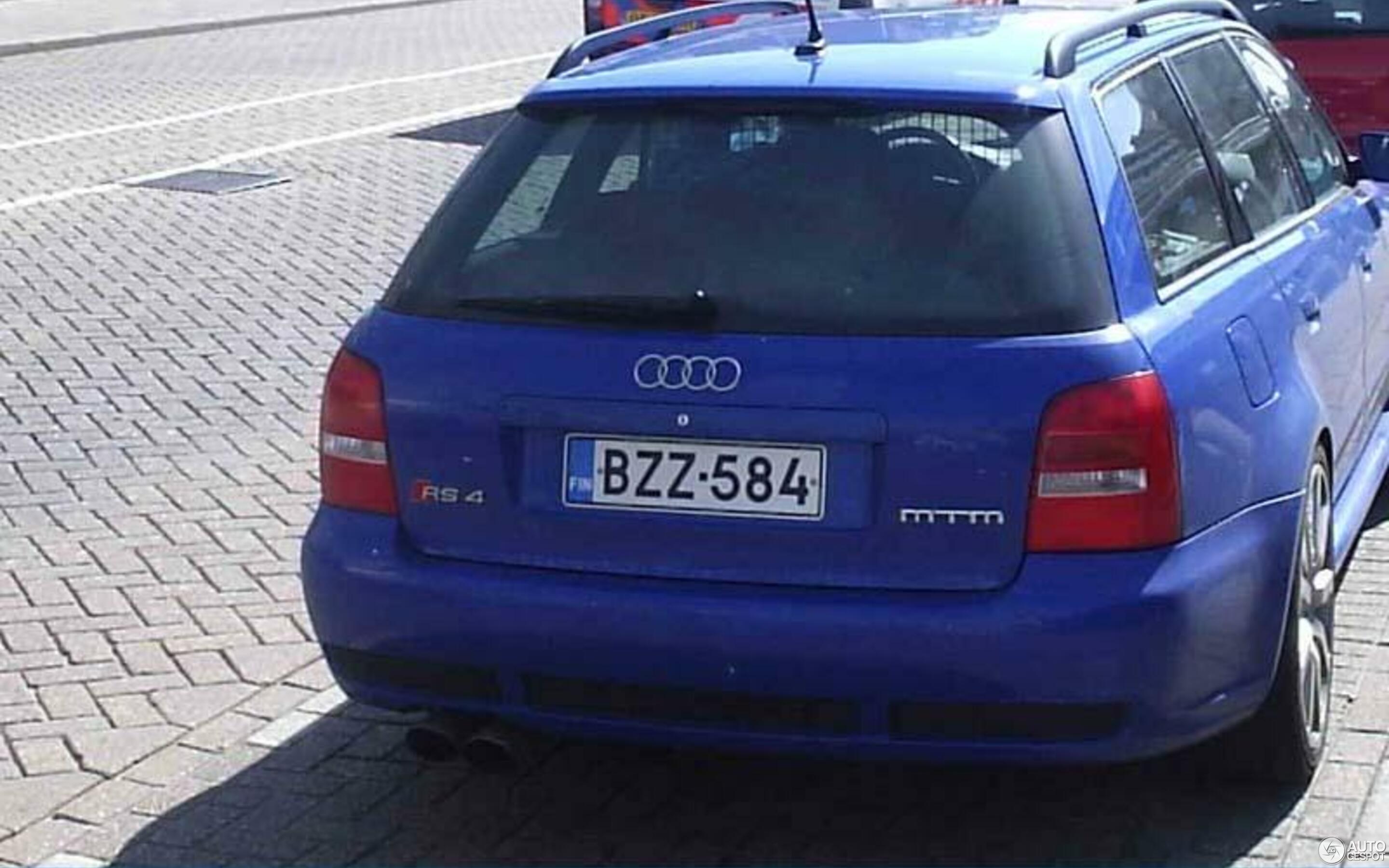 Audi RS4 Avant B5