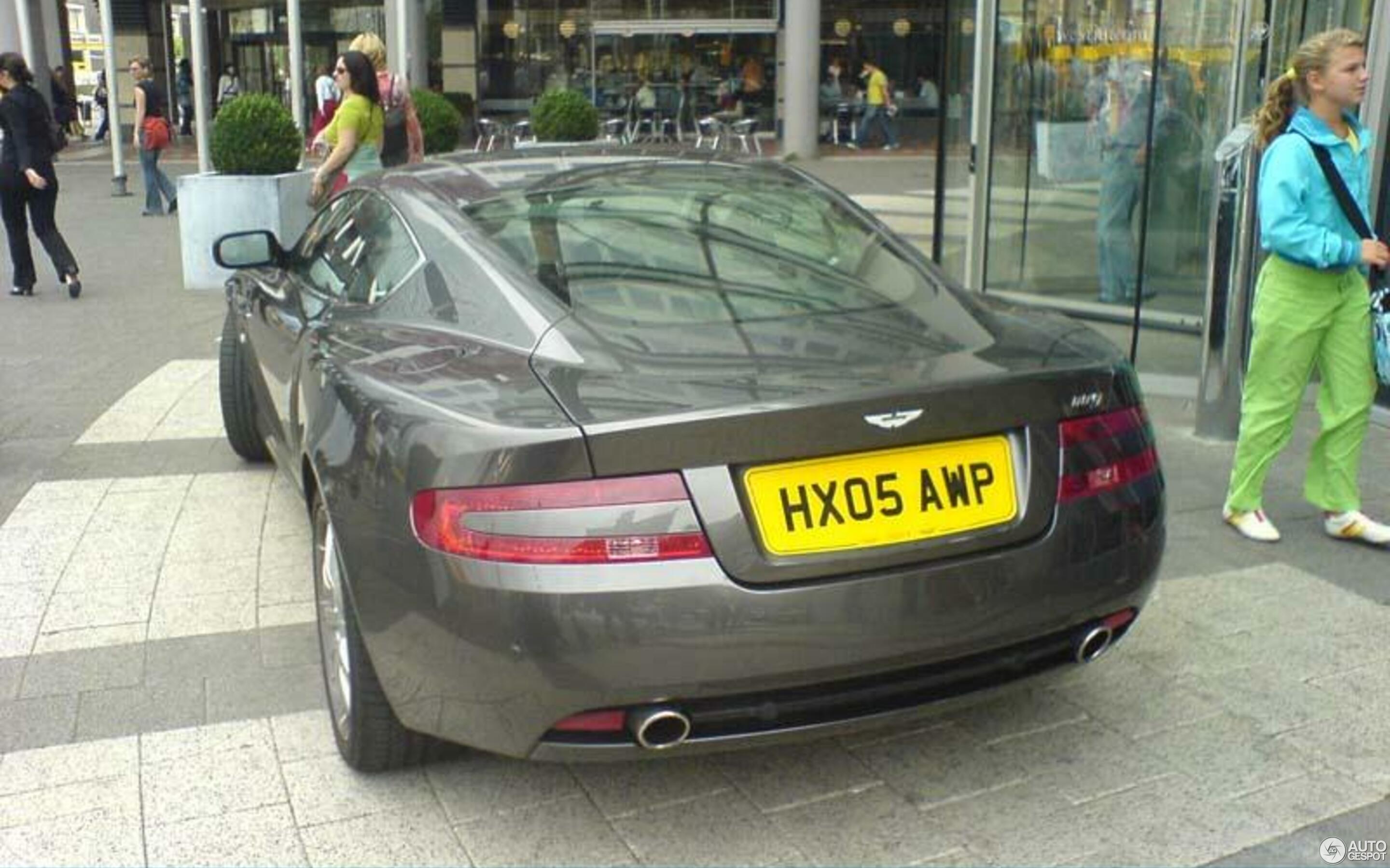 Aston Martin DB9