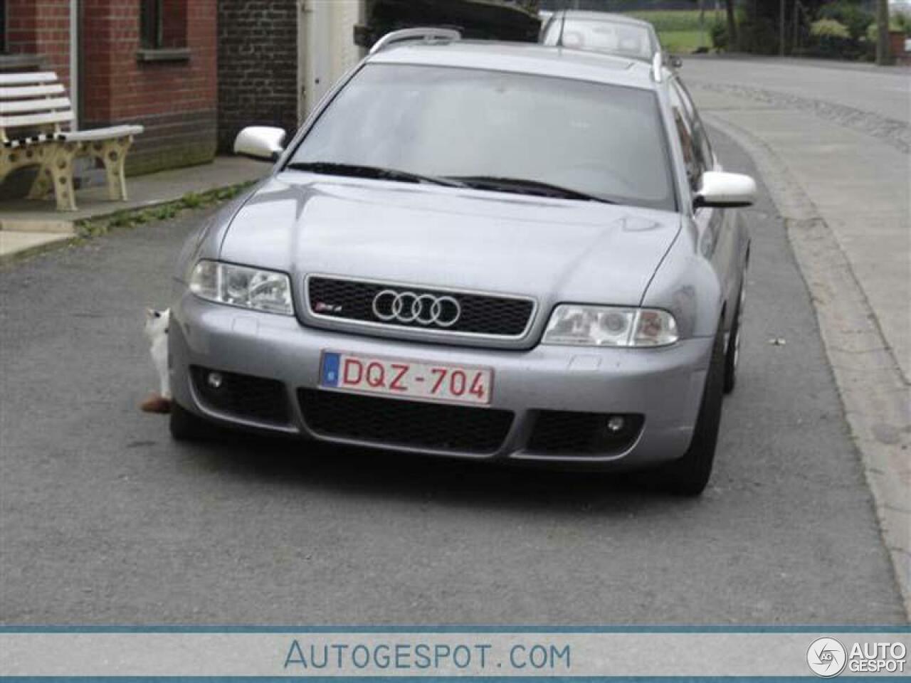 Audi RS4 Avant B5