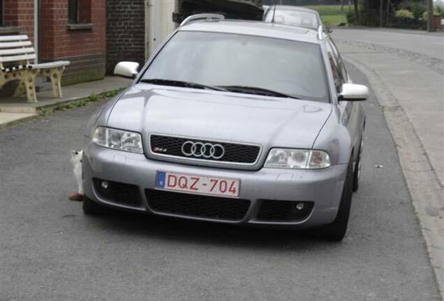 Audi RS4 Avant B5