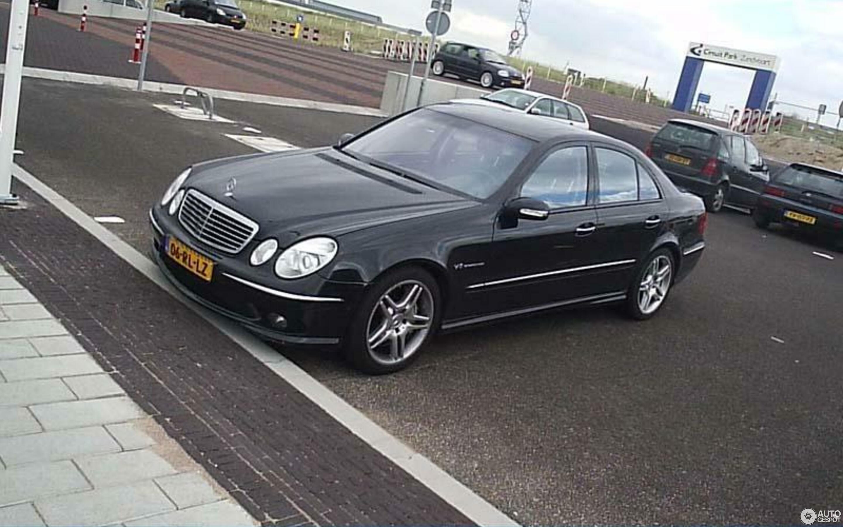 Mercedes-Benz E 55 AMG