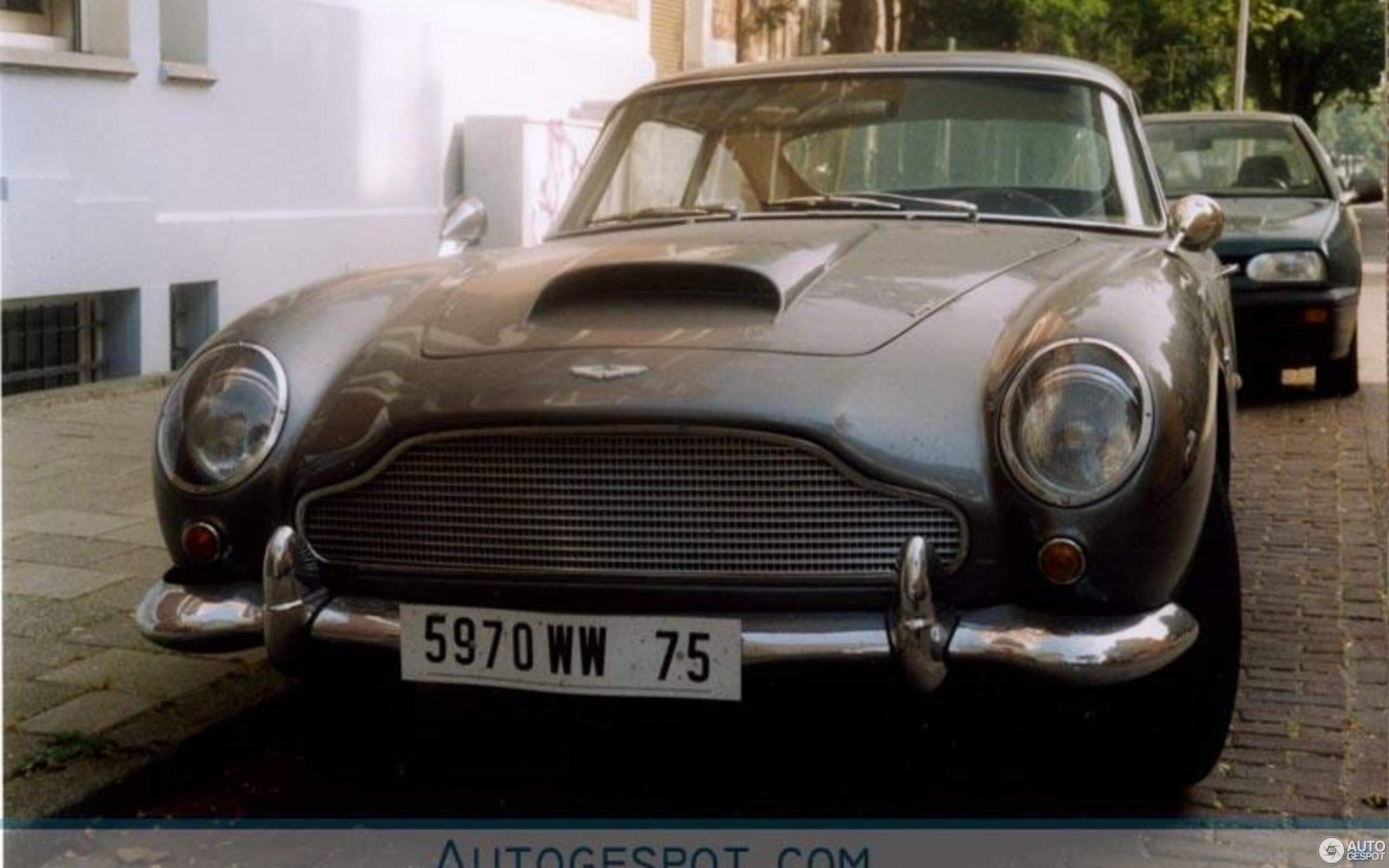 Aston Martin DB4 Vantage