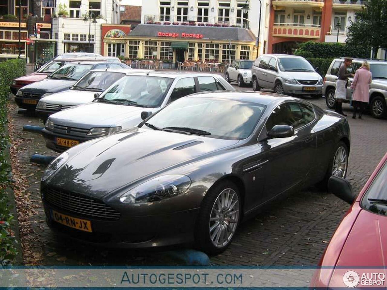 Aston Martin DB9