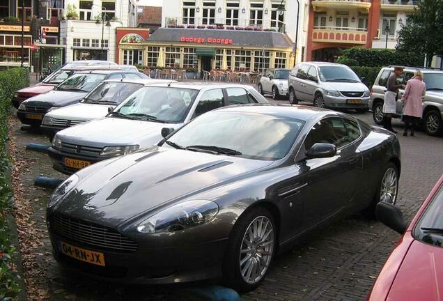 Aston Martin DB9