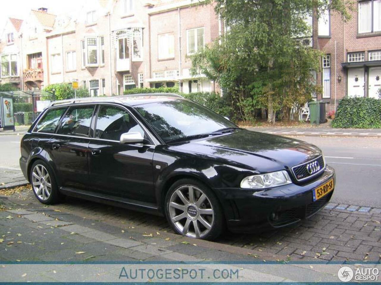 Audi RS4 Avant B5