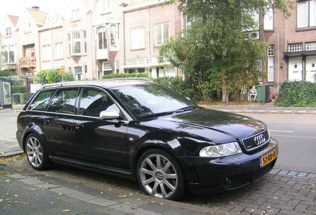 Audi RS4 Avant B5