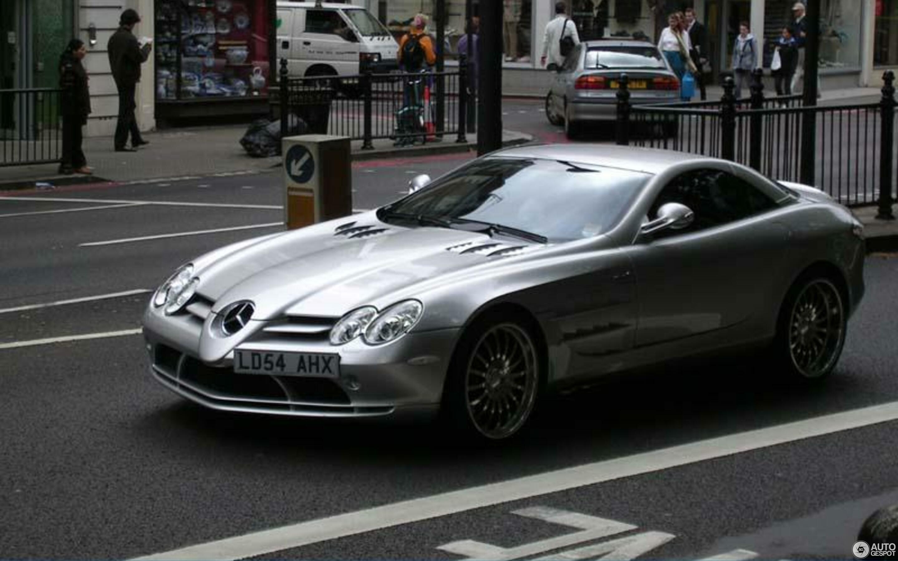 Mercedes-Benz SLR McLaren