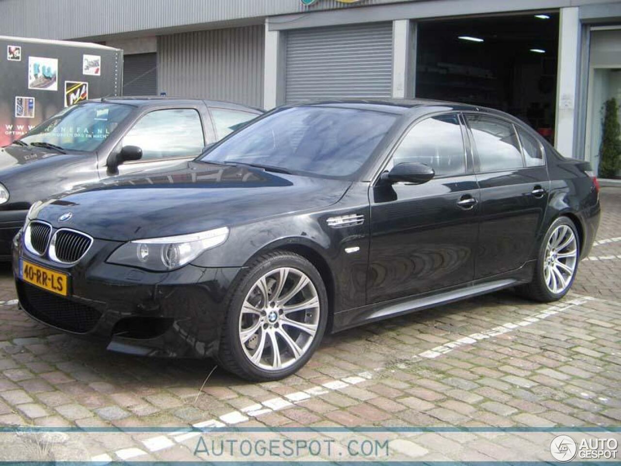 BMW M5 E60 2005