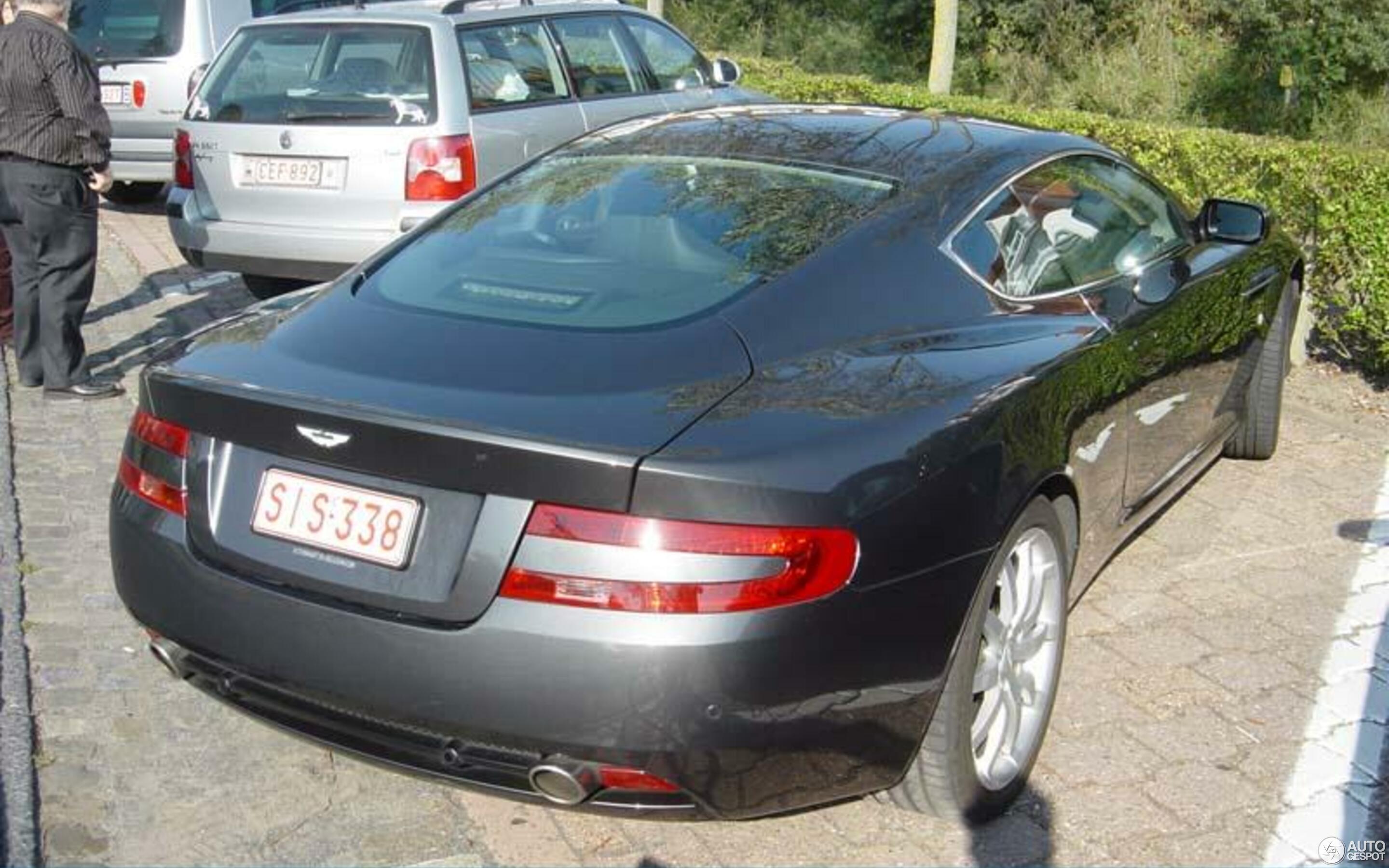 Aston Martin DB9