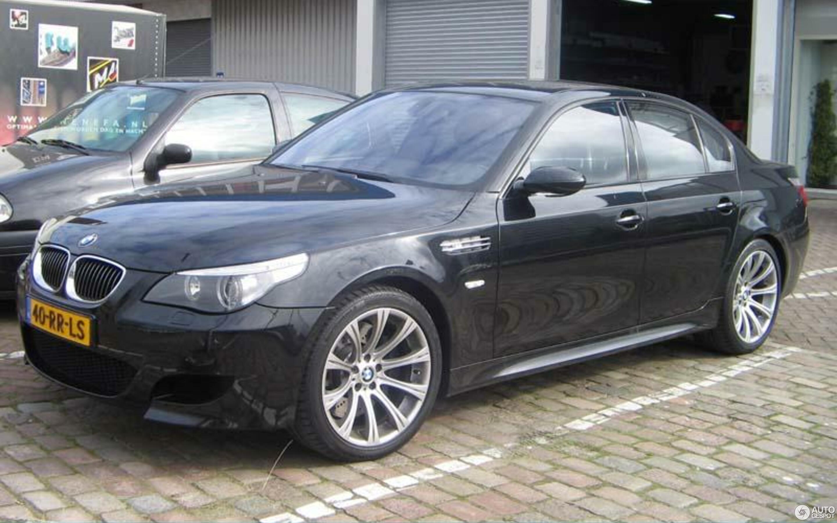 BMW M5 E60 2005