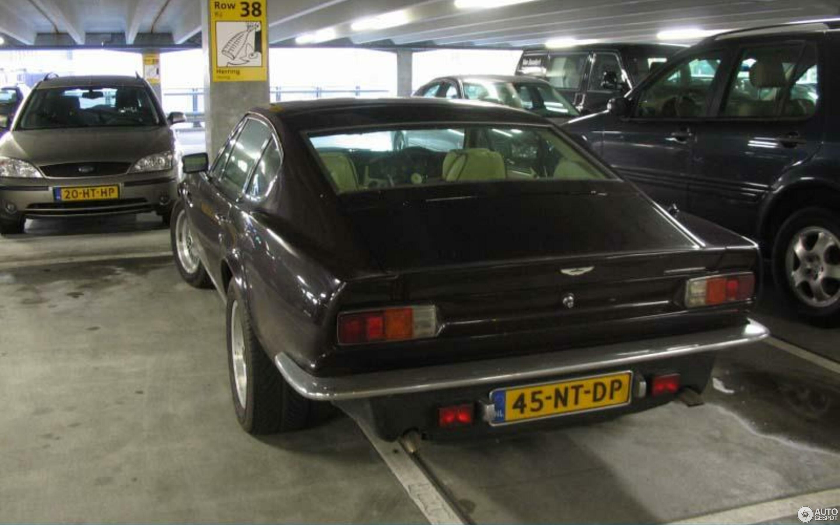 Aston Martin V8 Vantage 1977-1989