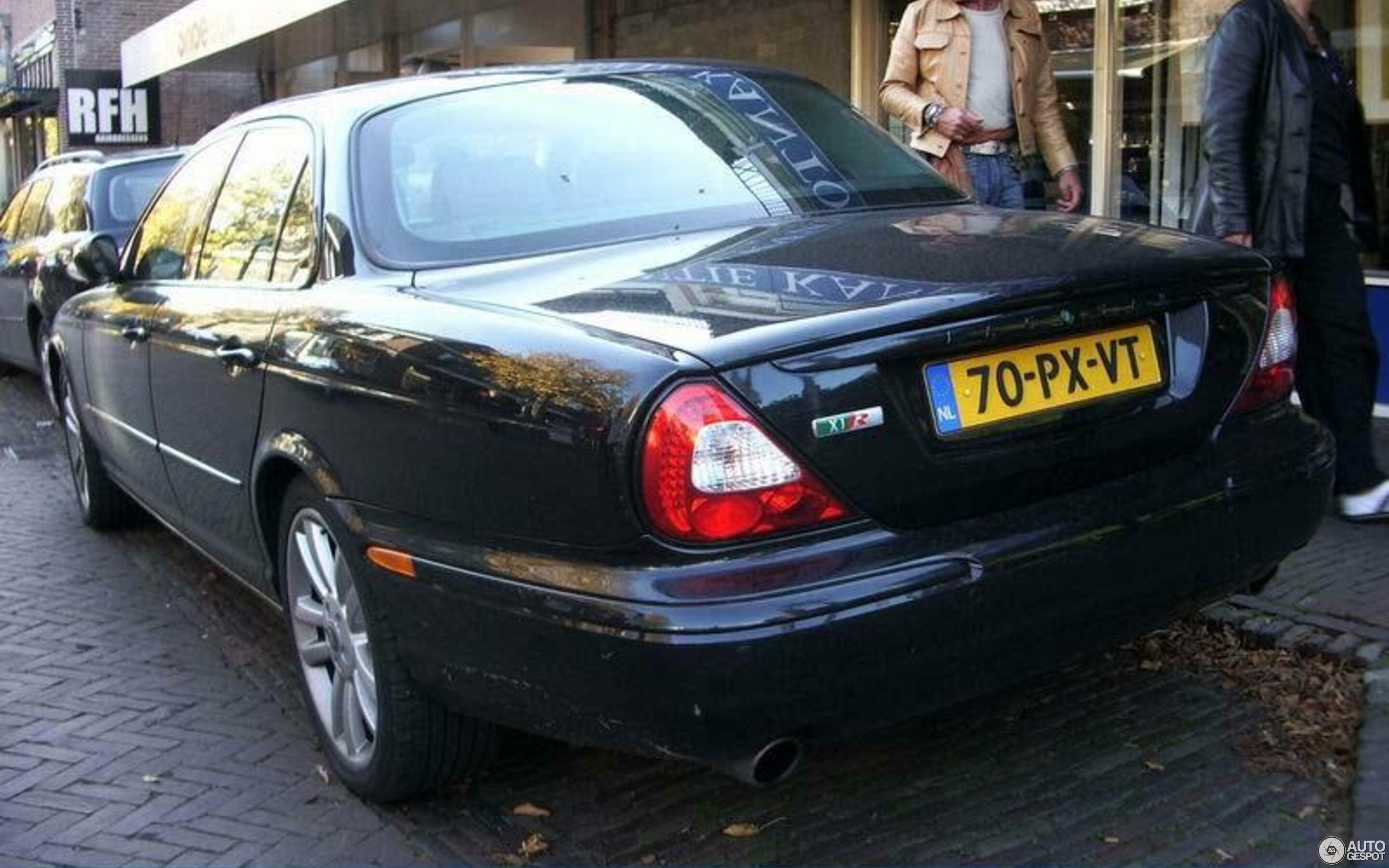 Jaguar XJR