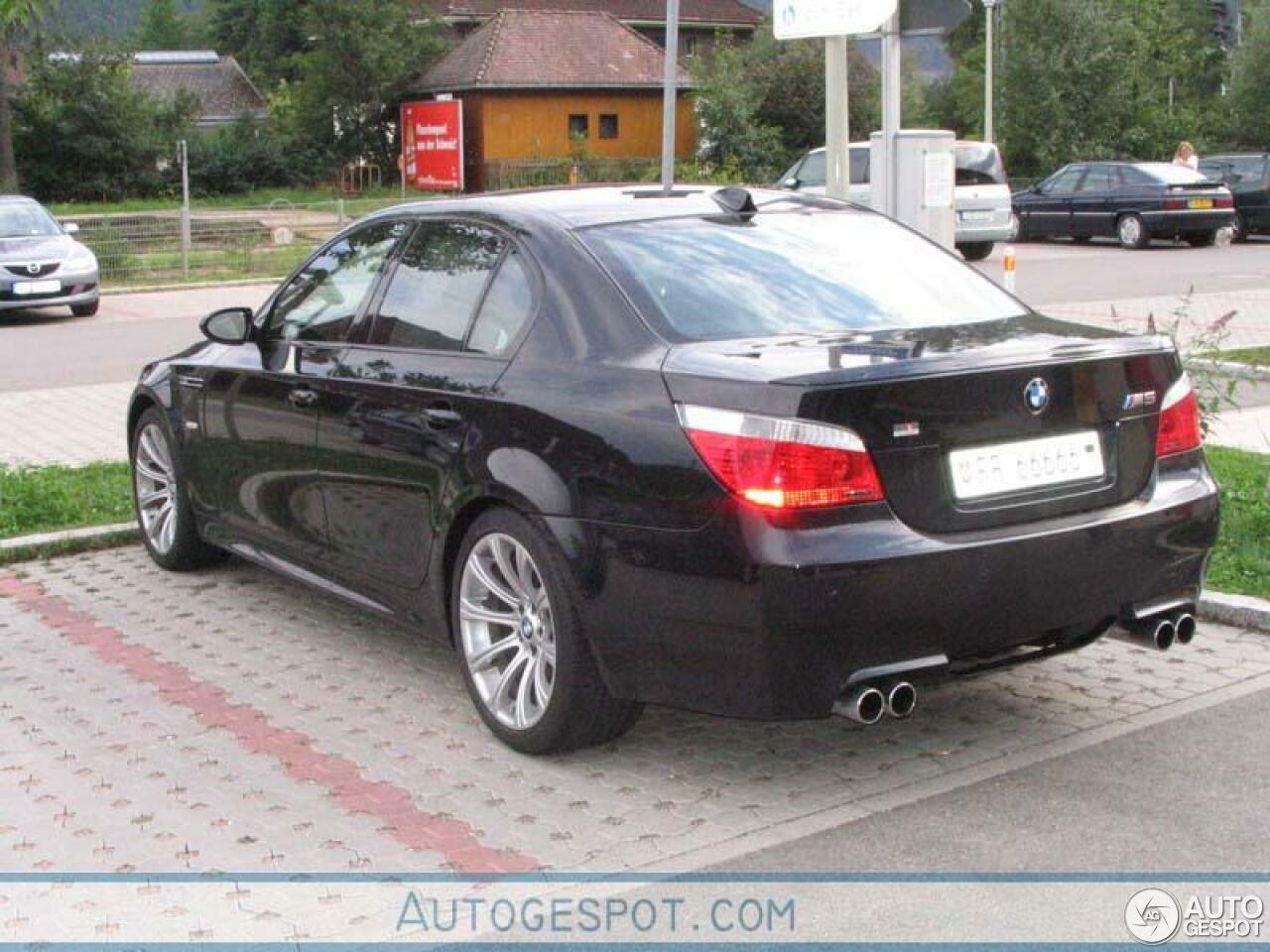 BMW M5 E60 2005