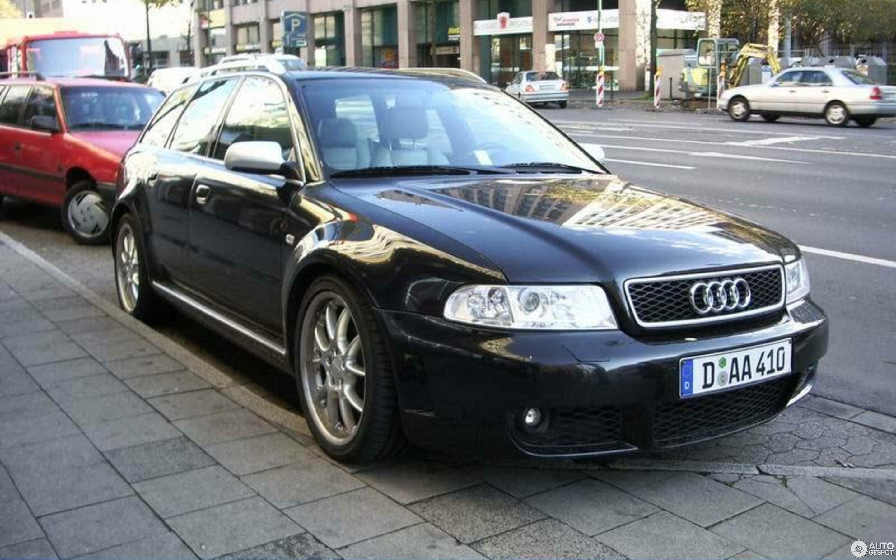 Audi RS4 Avant B5