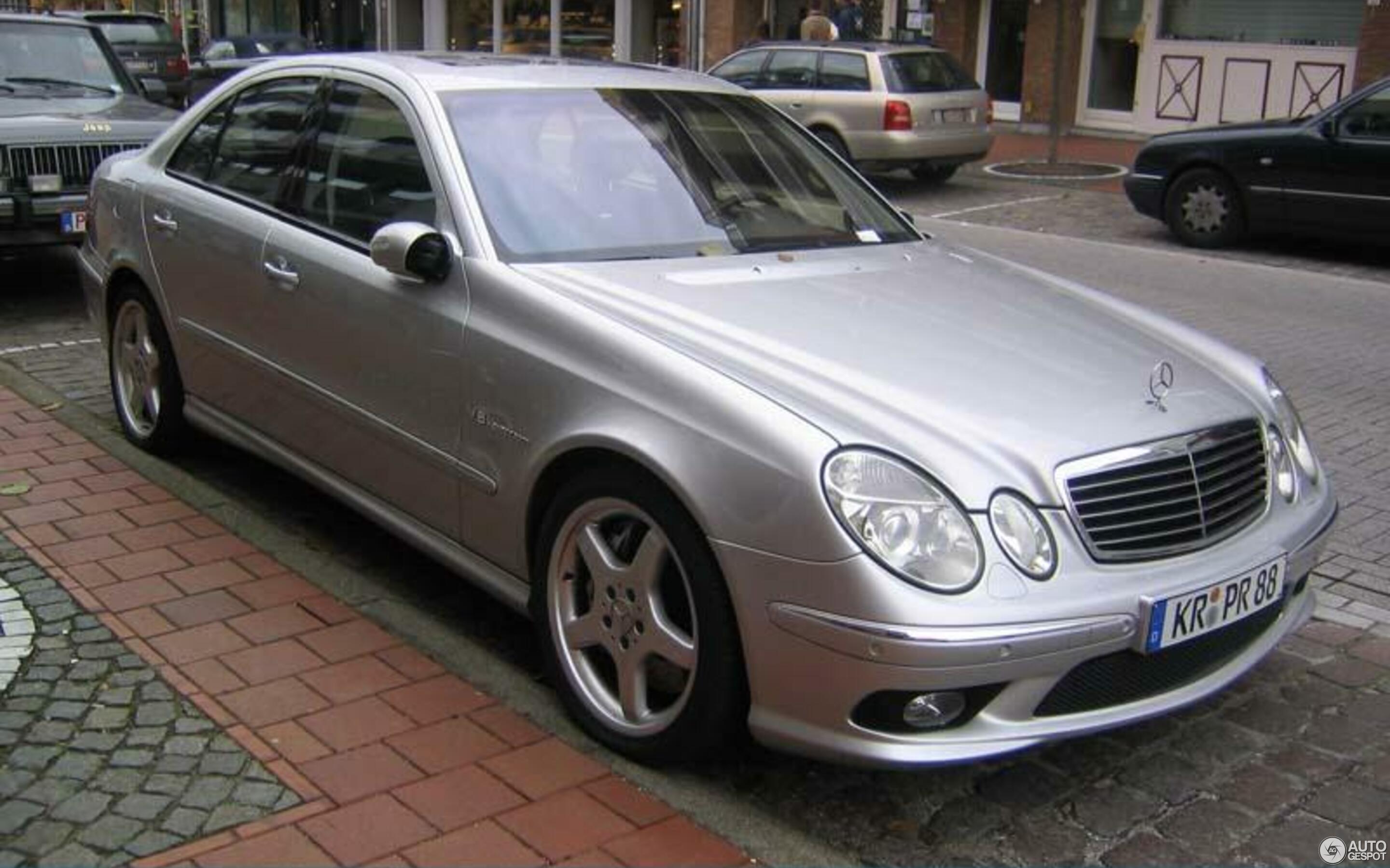 Mercedes-Benz E 55 AMG