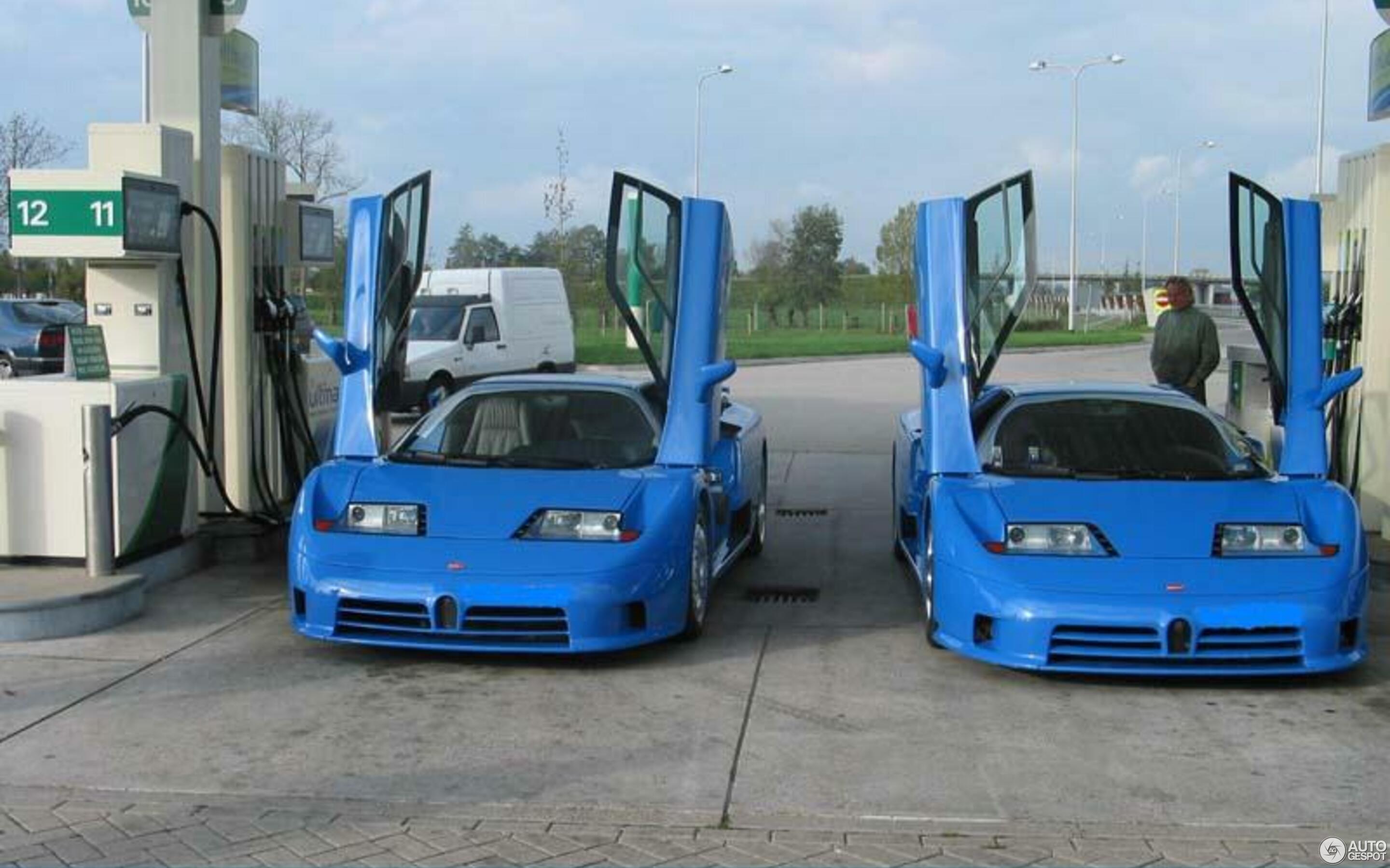 Bugatti EB110 GT