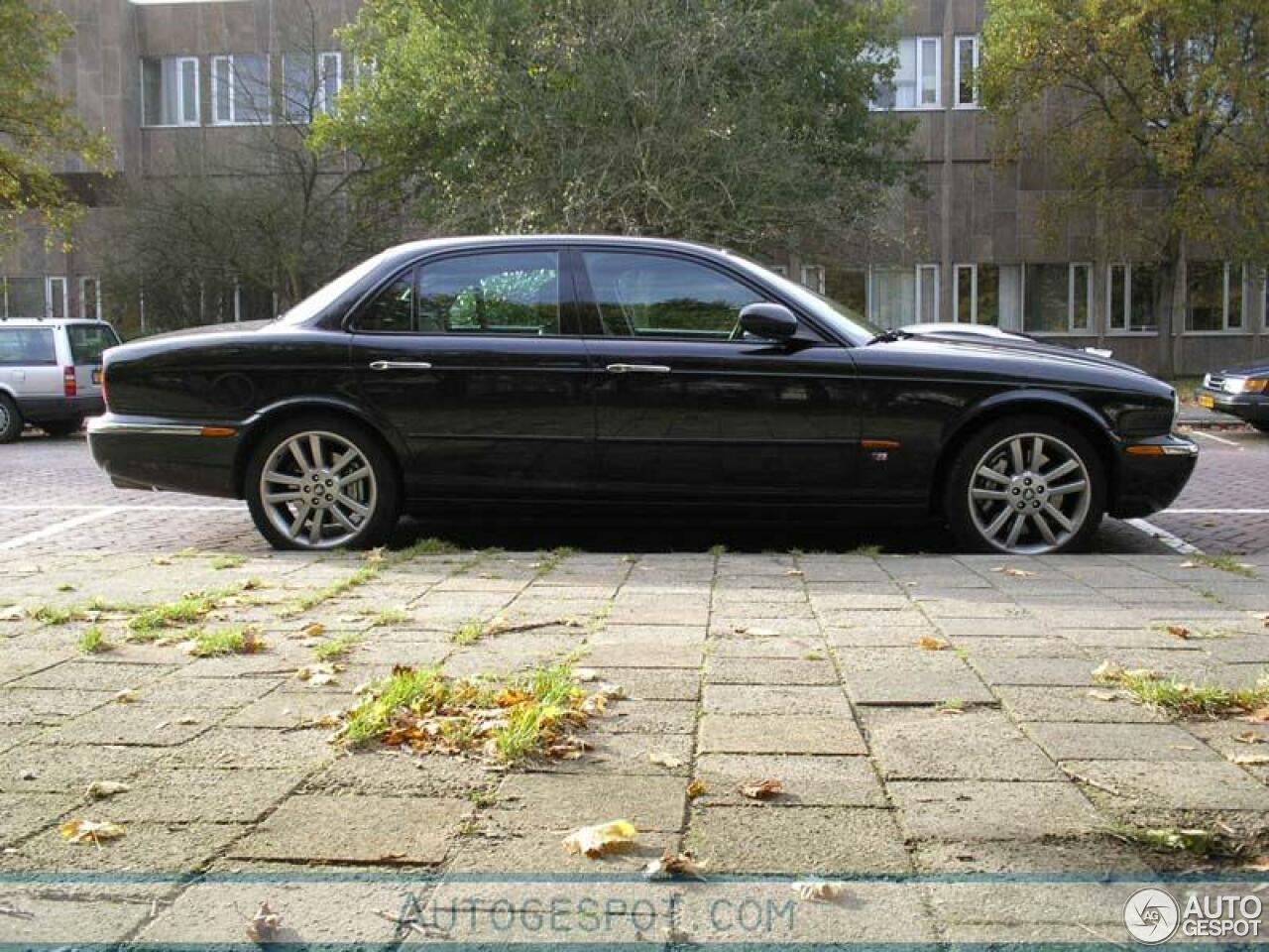 Jaguar XJR