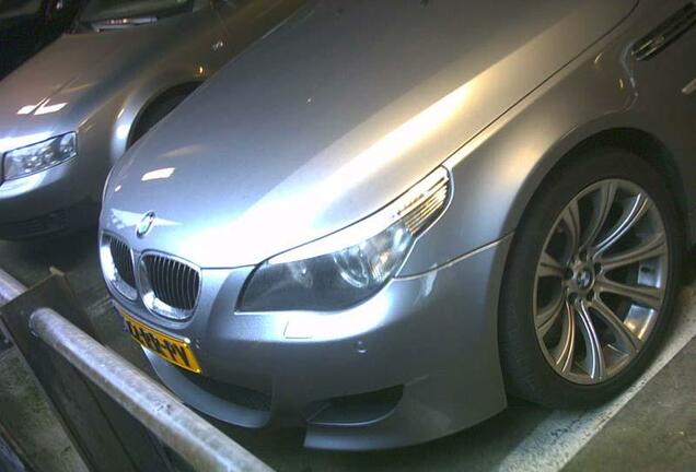 BMW M5 E60 2005