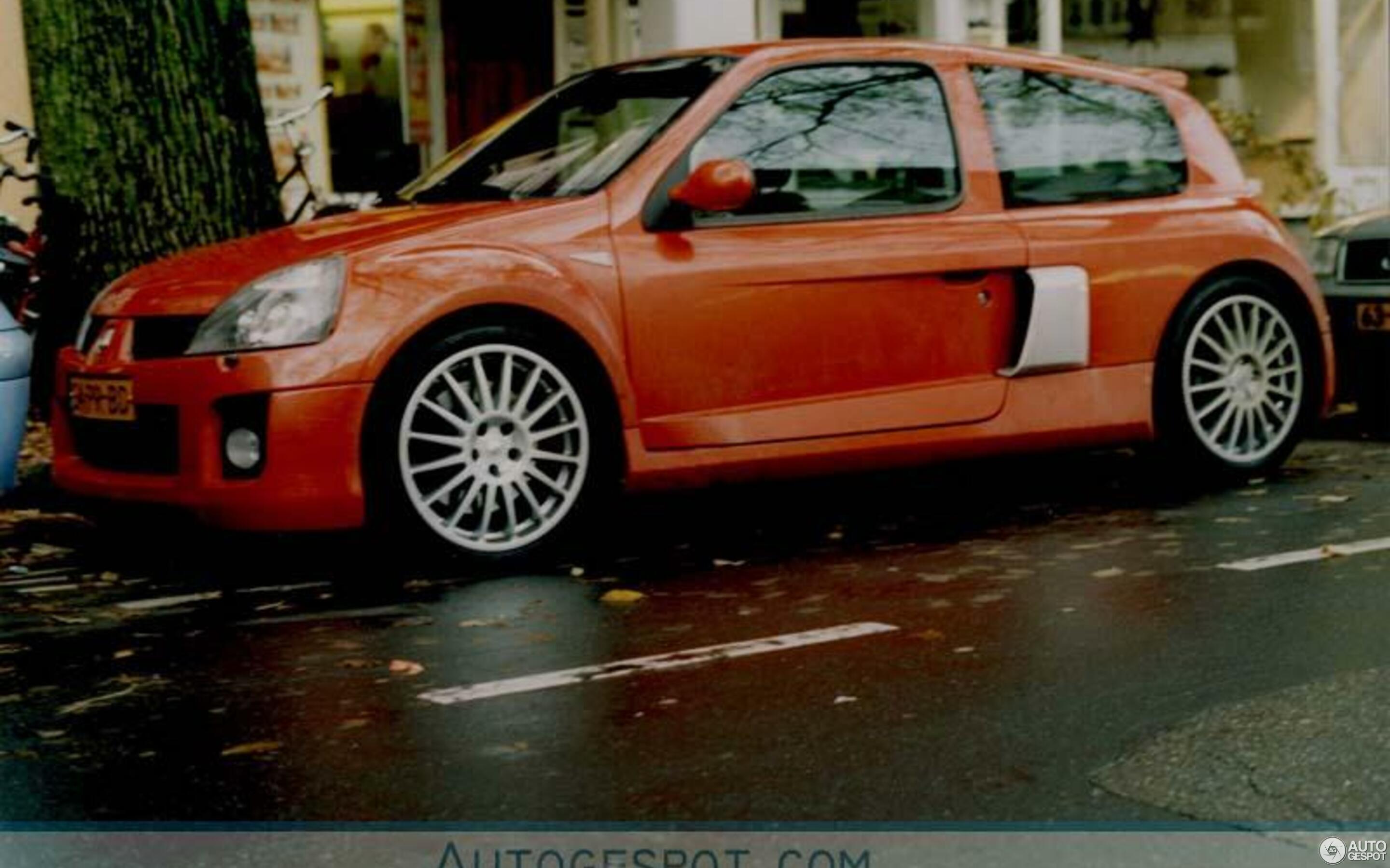 Renault Clio V6 Phase II