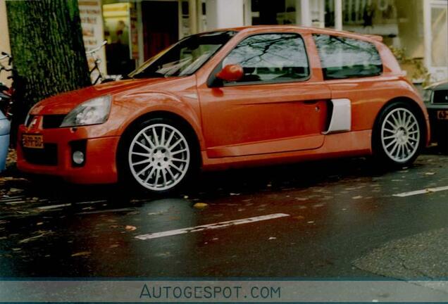 Renault Clio V6 Phase II