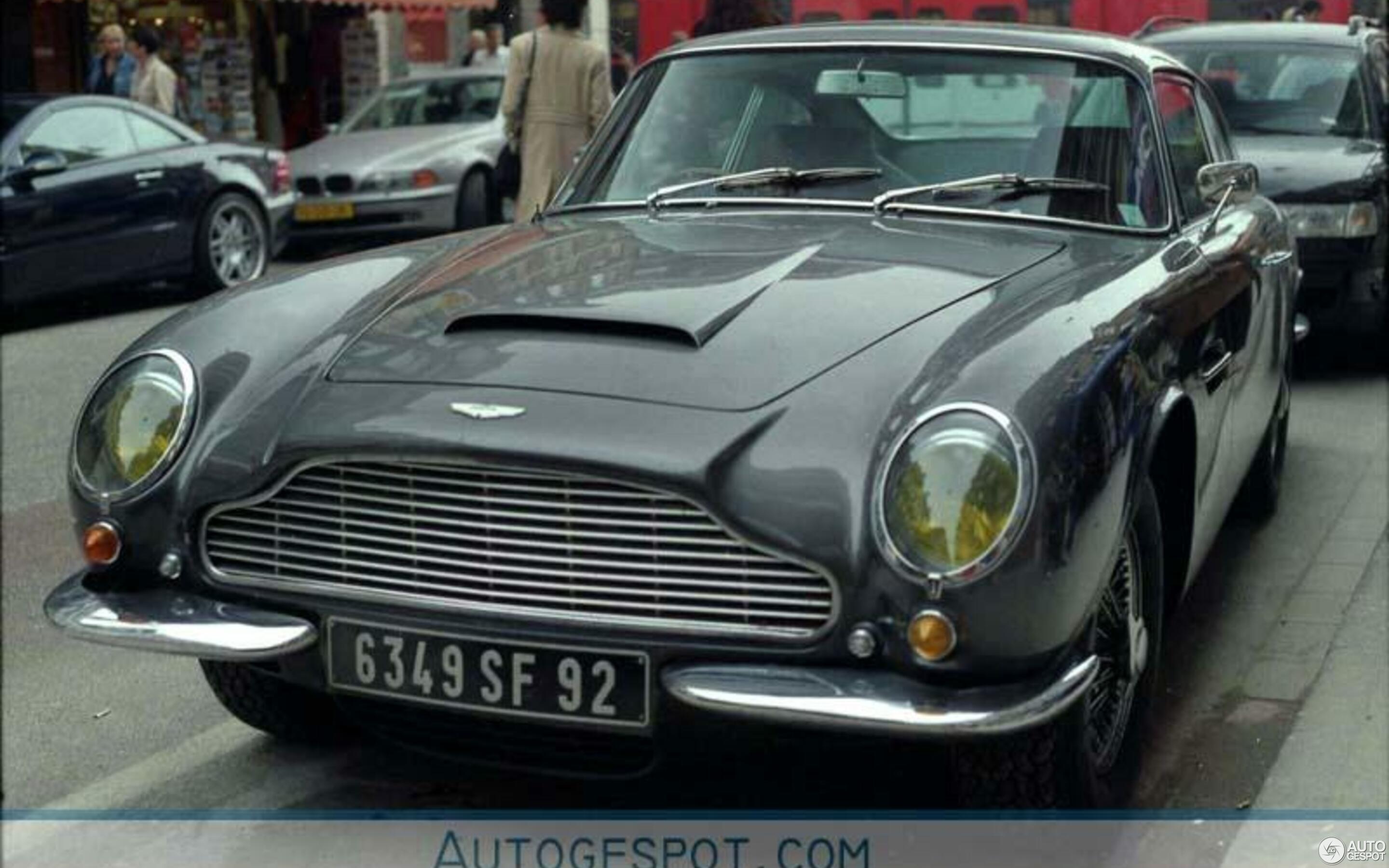 Aston Martin DB6 MKII