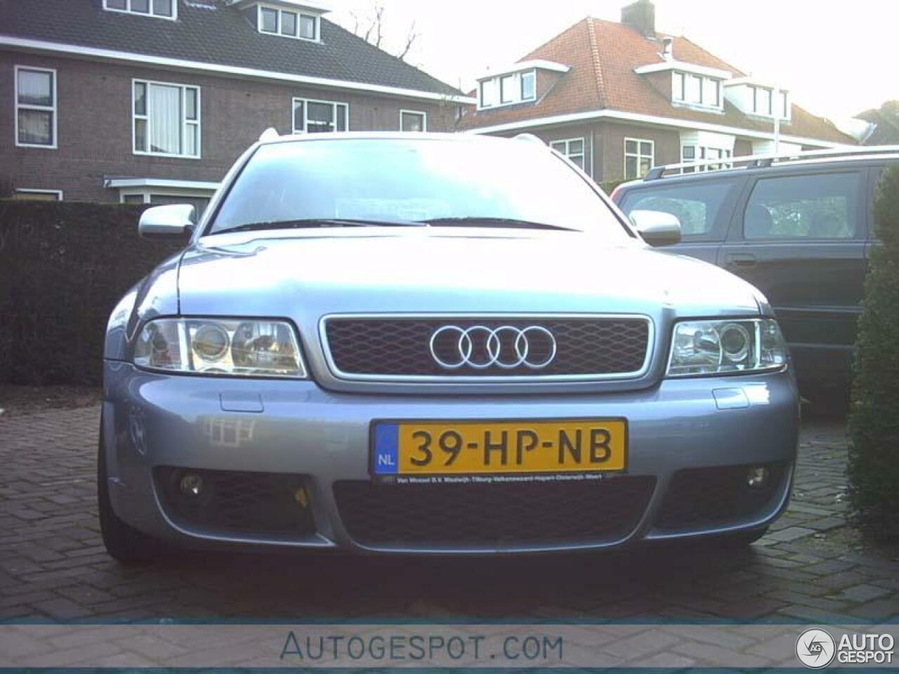 Audi RS4 Avant B5