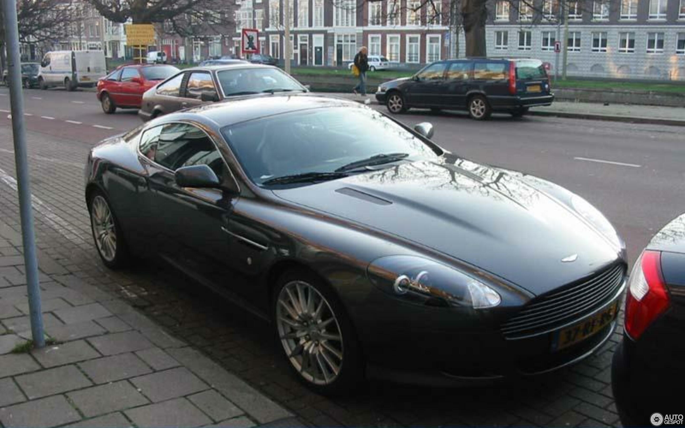 Aston Martin DB9