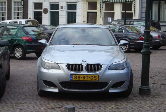 BMW M5 E60 2005