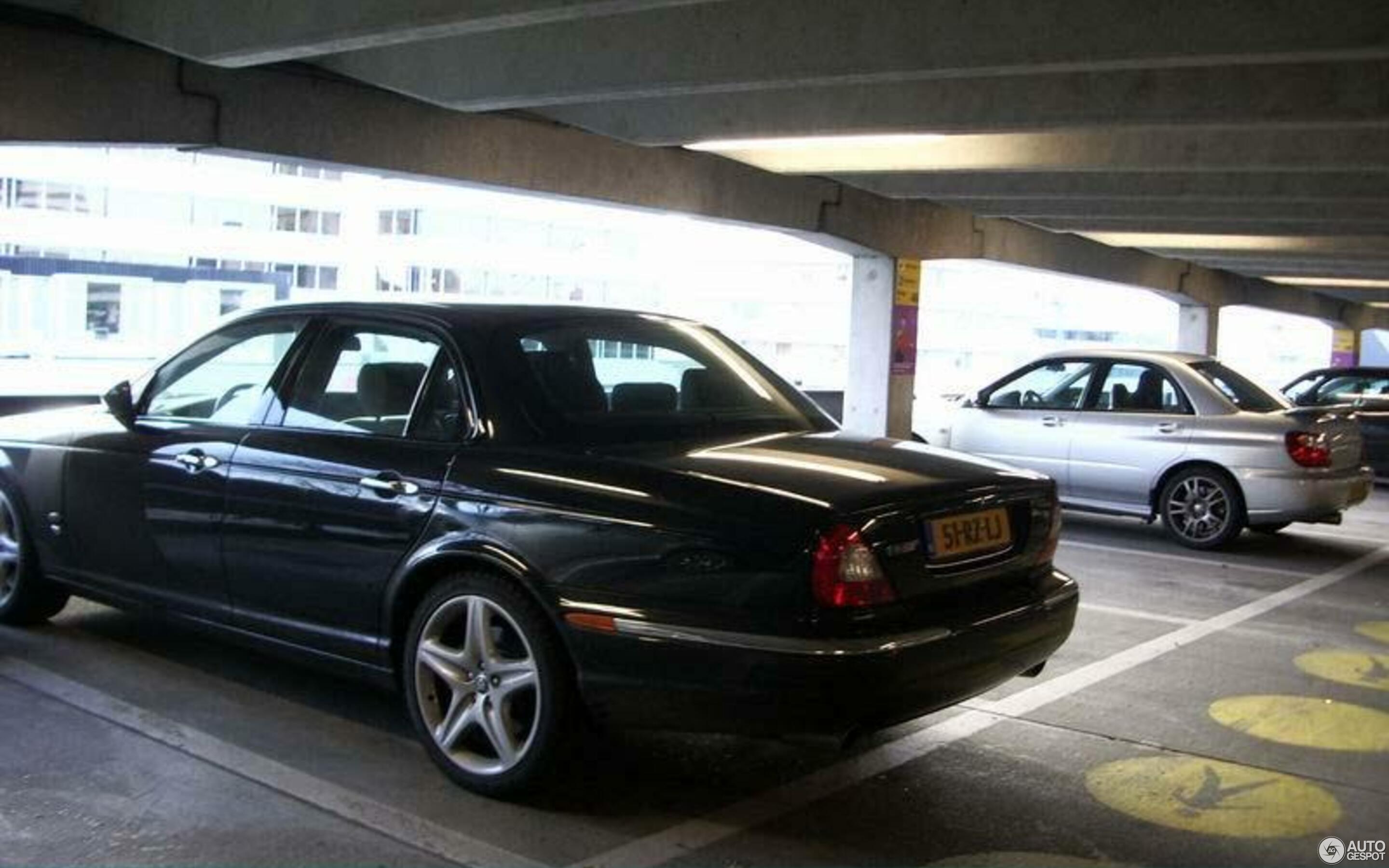 Jaguar XJR