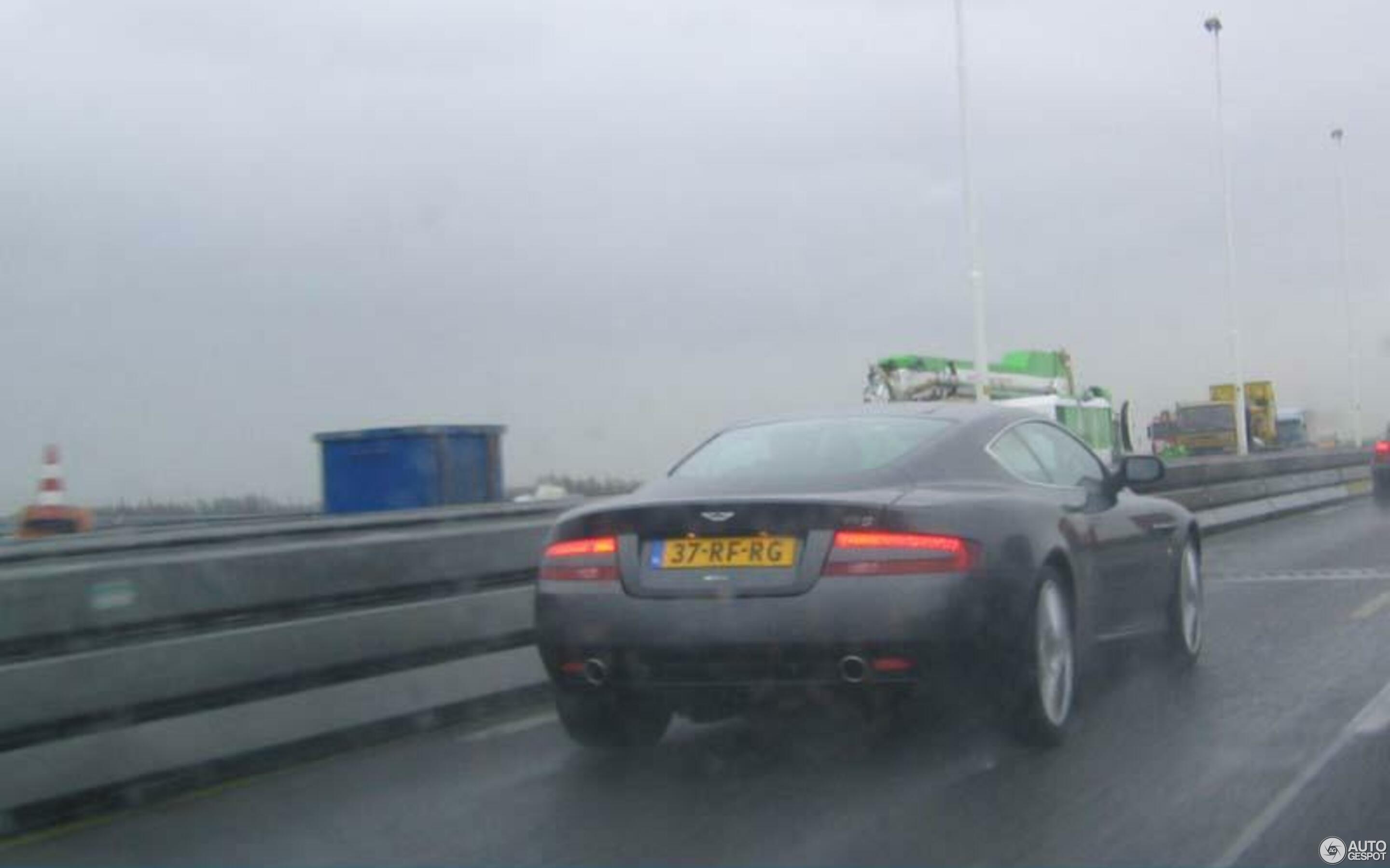 Aston Martin DB9