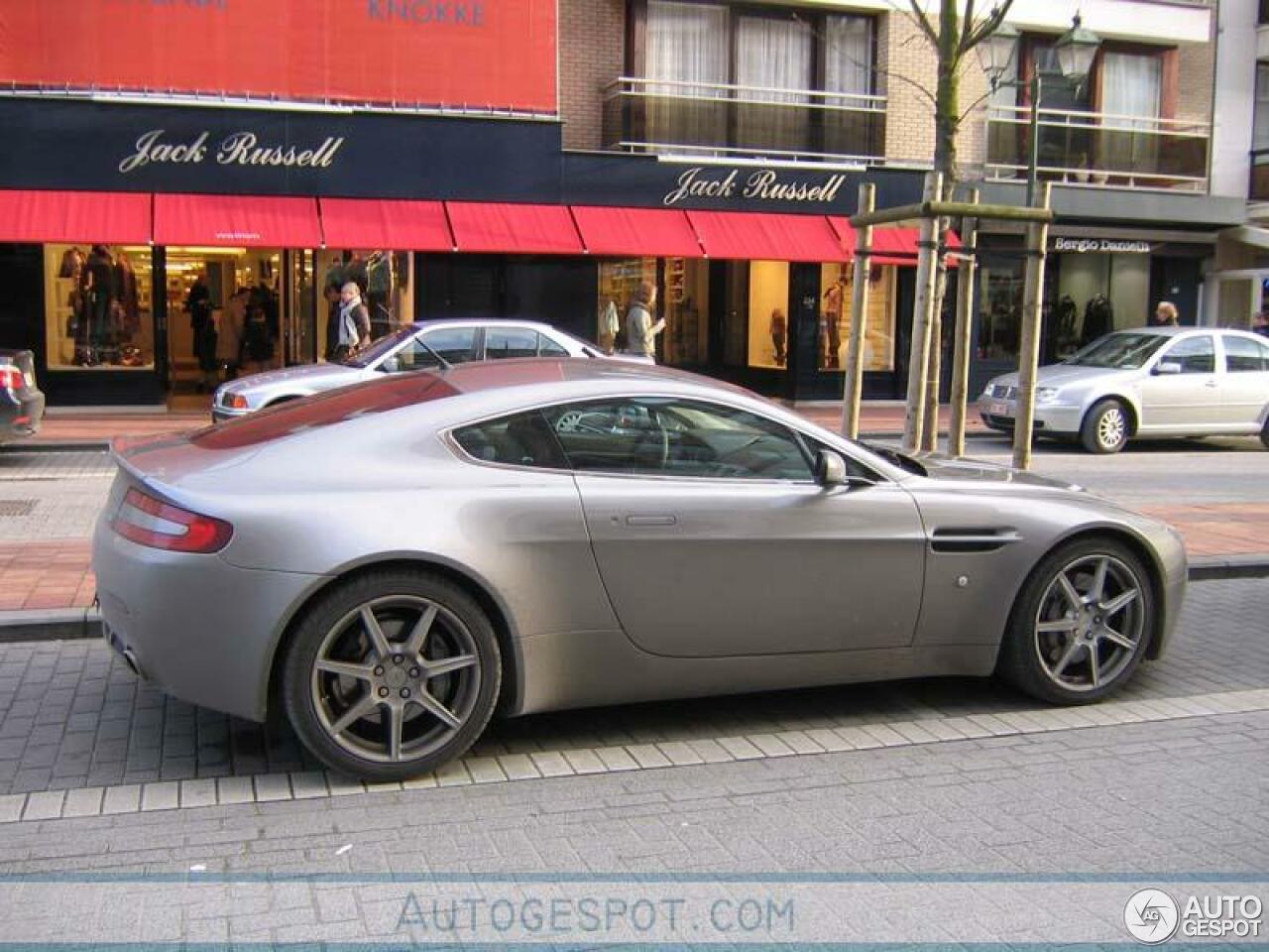 Aston Martin V8 Vantage